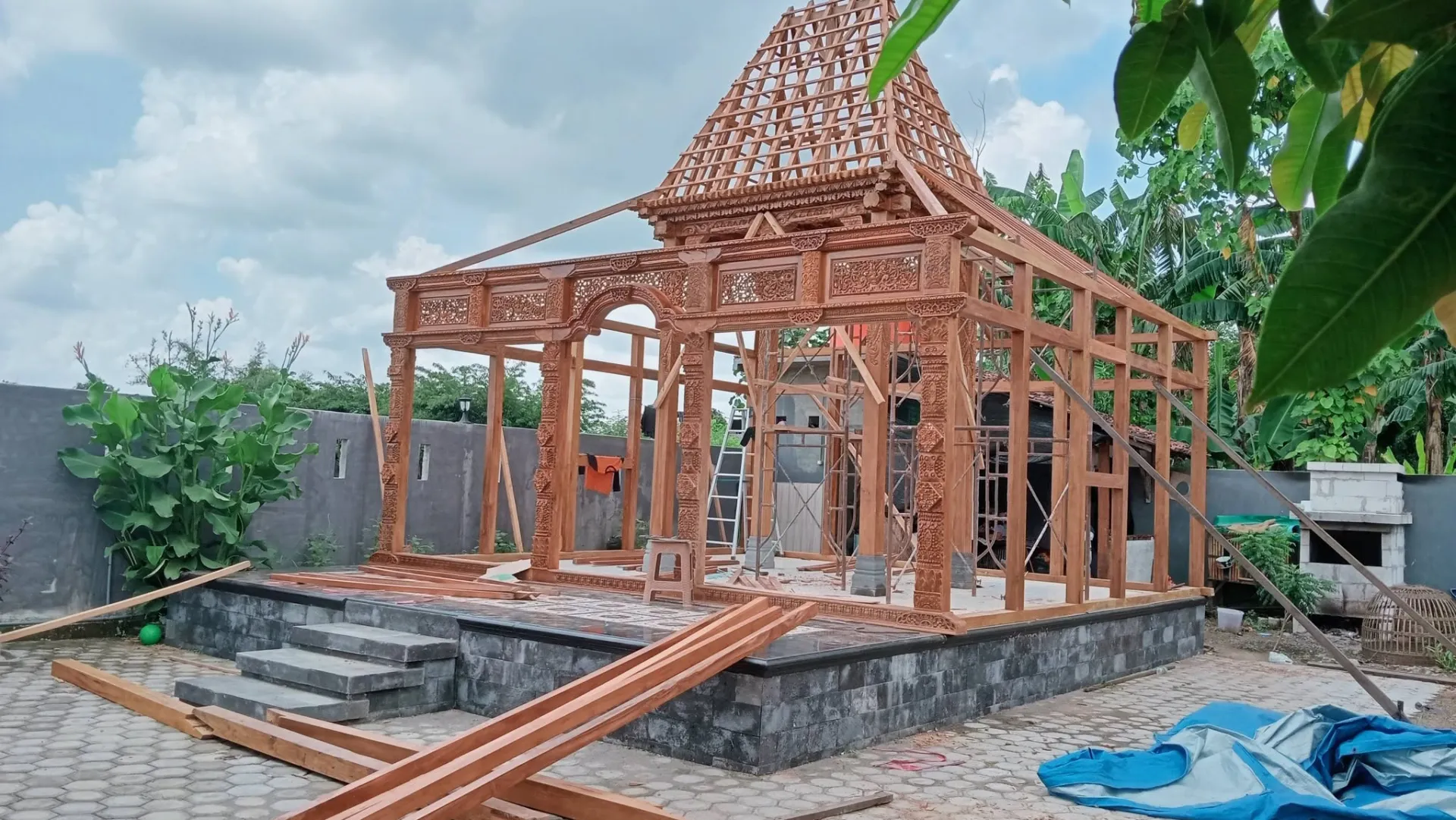 Build Photo